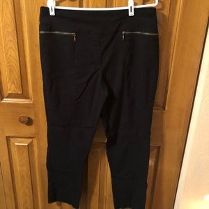 Women’s slip on dress pants. Size 16